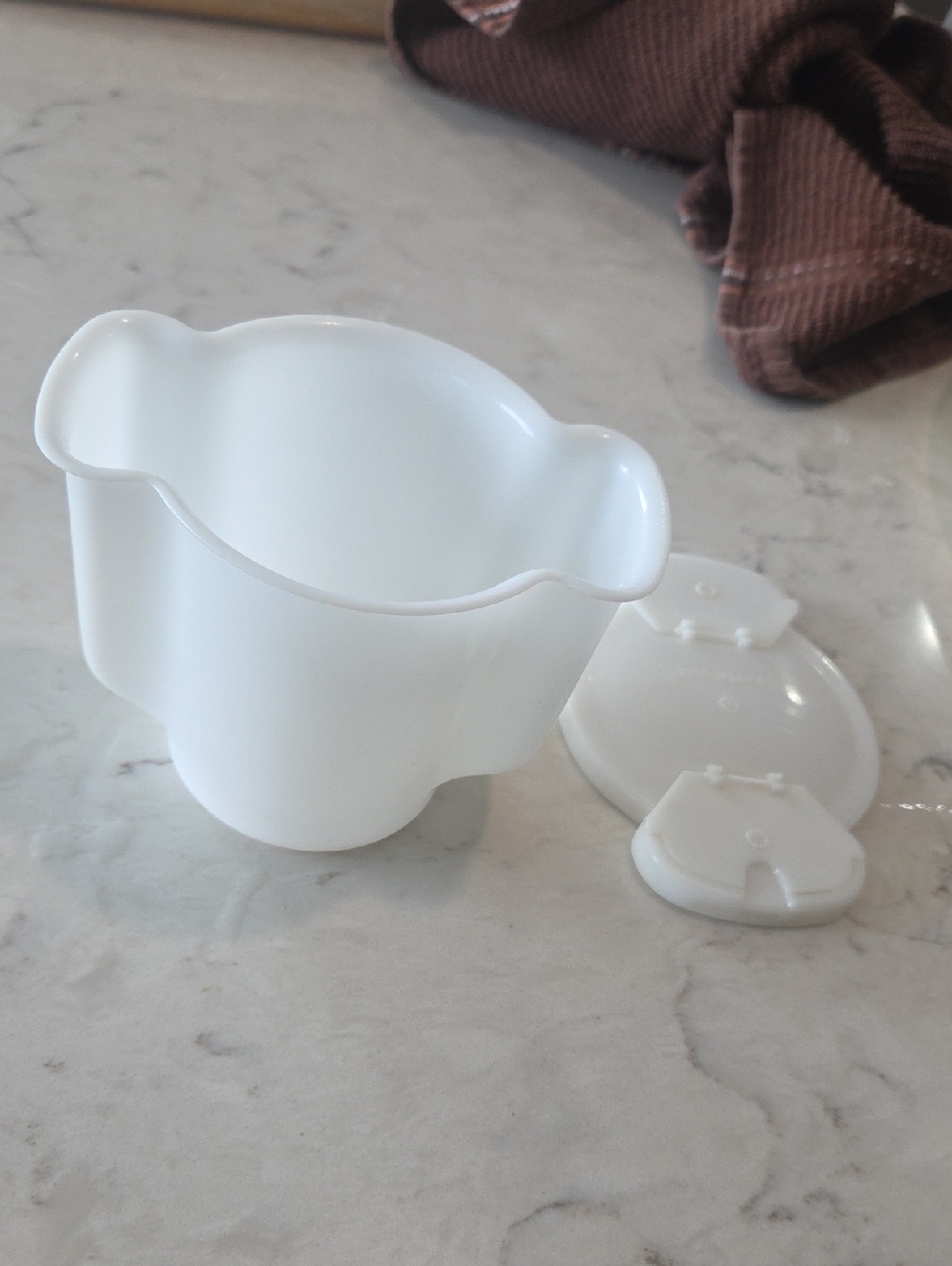 Vintage Tupperware Sugar Container